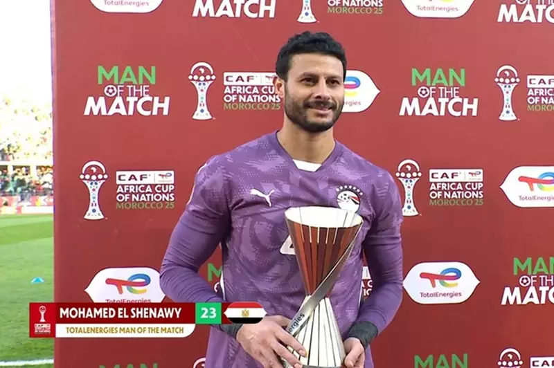 "رهان العميد".. كيف رد الشناوي على السخرية بقفاز لم يخطئ ؟ 